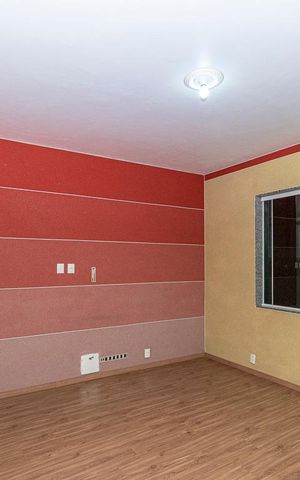 Casa à venda com 240m², 3 quartos e 3 vagas Casa à venda com 240m², 3 quartos e 3 vagasSala