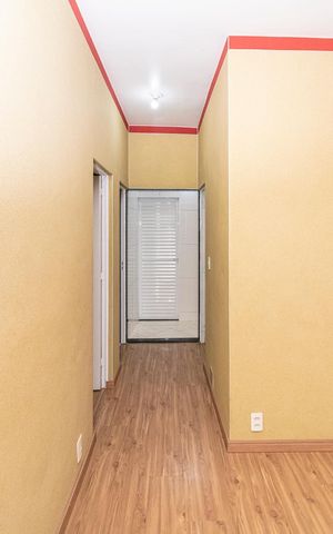 Casa à venda com 240m², 3 quartos e 3 vagas Casa à venda com 240m², 3 quartos e 3 vagasSala