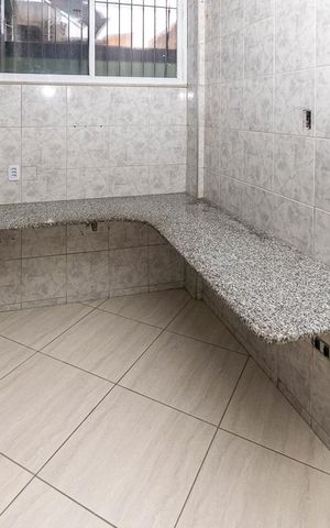 Casa à venda com 240m², 3 quartos e 3 vagas Casa à venda com 240m², 3 quartos e 3 vagasVaranda