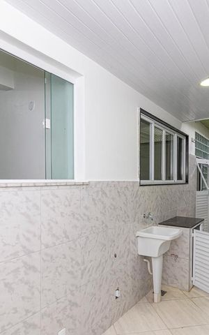 Casa à venda com 240m², 3 quartos e 3 vagas Casa à venda com 240m², 3 quartos e 3 vagasÁrea de Serviço