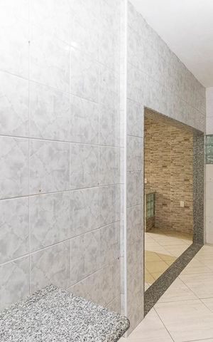Casa à venda com 240m², 3 quartos e 3 vagas Casa à venda com 240m², 3 quartos e 3 vagasVaranda
