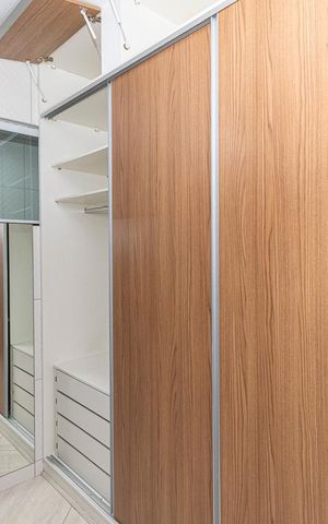 Casa à venda com 240m², 3 quartos e 3 vagas Casa à venda com 240m², 3 quartos e 3 vagasSuíte - Closet