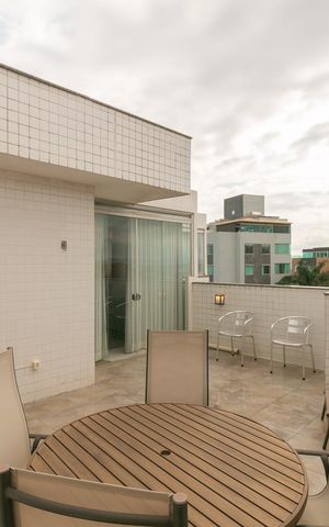 Apartamento à venda com 264m², 4 quartos e 3 vagas