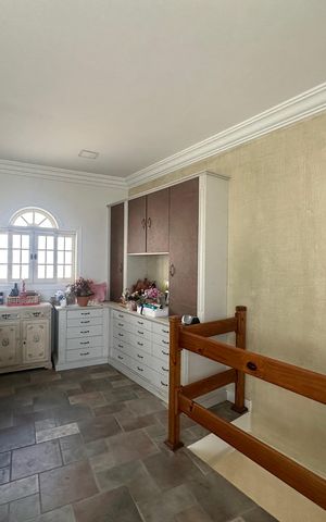 Casa de condomínio à venda com 675m², 4 quartos e 4 vagas Casa de condomínio à venda com 675m², 4 quartos e 4 vagasAteliê