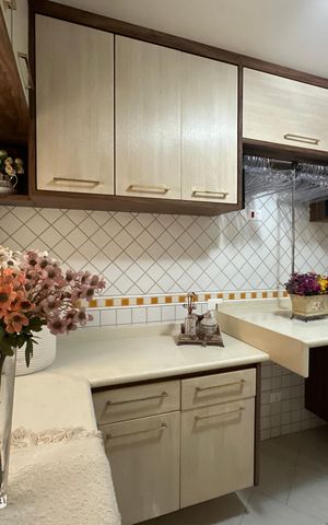 Casa de condomínio à venda com 675m², 4 quartos e 4 vagas Casa de condomínio à venda com 675m², 4 quartos e 4 vagasÁrea de Serviço
