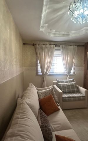Casa de condomínio à venda com 675m², 4 quartos e 4 vagas Casa de condomínio à venda com 675m², 4 quartos e 4 vagasSala 3