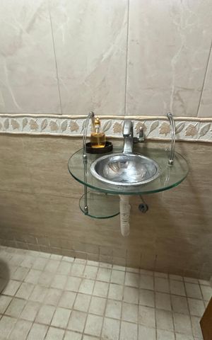 Casa de condomínio à venda com 675m², 4 quartos e 4 vagas Casa de condomínio à venda com 675m², 4 quartos e 4 vagasBanheiro 4