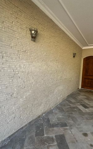 Casa de condomínio à venda com 675m², 4 quartos e 4 vagas Casa de condomínio à venda com 675m², 4 quartos e 4 vagasPlaca