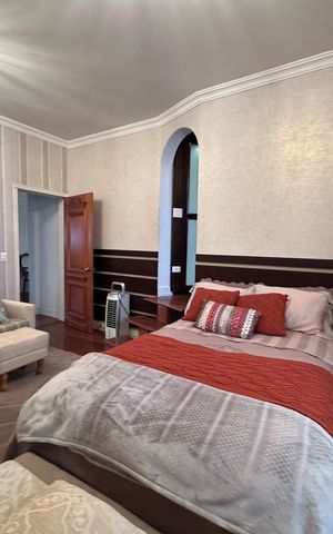 Casa de condomínio à venda com 675m², 4 quartos e 4 vagas Casa de condomínio à venda com 675m², 4 quartos e 4 vagasSuíte 2