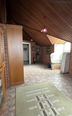 Casa de condomínio à venda com 675m², 4 quartos e 4 vagas Casa de condomínio à venda com 675m², 4 quartos e 4 vagasSótão
