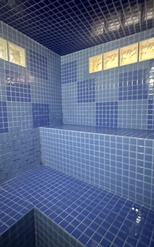 Casa de condomínio à venda com 675m², 4 quartos e 4 vagas Casa de condomínio à venda com 675m², 4 quartos e 4 vagasÁrea comum