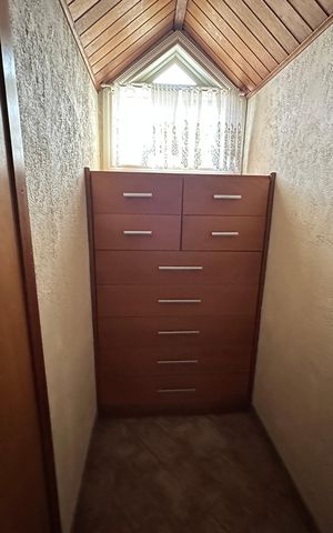Casa de condomínio à venda com 675m², 4 quartos e 4 vagas Casa de condomínio à venda com 675m², 4 quartos e 4 vagasSótão