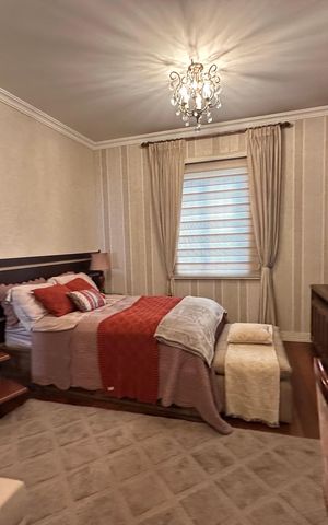 Casa de condomínio à venda com 675m², 4 quartos e 4 vagas Casa de condomínio à venda com 675m², 4 quartos e 4 vagasSuíte 2