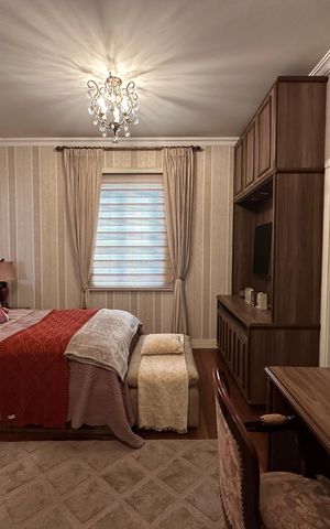 Casa de condomínio à venda com 675m², 4 quartos e 4 vagas Casa de condomínio à venda com 675m², 4 quartos e 4 vagasSuíte 2