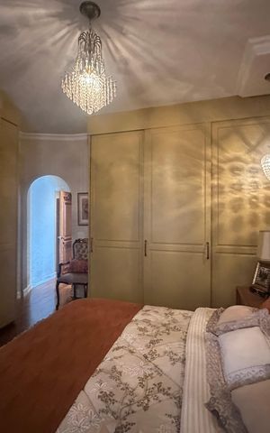 Casa de condomínio à venda com 675m², 4 quartos e 4 vagas Casa de condomínio à venda com 675m², 4 quartos e 4 vagasSuíte 1