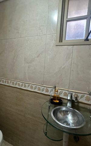 Casa de condomínio à venda com 675m², 4 quartos e 4 vagas Casa de condomínio à venda com 675m², 4 quartos e 4 vagasBanheiro 4