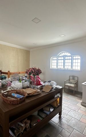 Casa de condomínio à venda com 675m², 4 quartos e 4 vagas Casa de condomínio à venda com 675m², 4 quartos e 4 vagasAteliê
