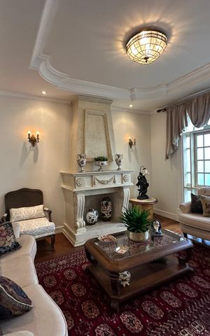 Casa de condomínio à venda com 675m², 4 quartos e 4 vagas Casa de condomínio à venda com 675m², 4 quartos e 4 vagasSala 1