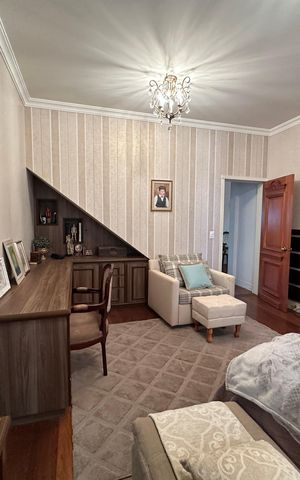 Casa de condomínio à venda com 675m², 4 quartos e 4 vagas Casa de condomínio à venda com 675m², 4 quartos e 4 vagasSuíte 2
