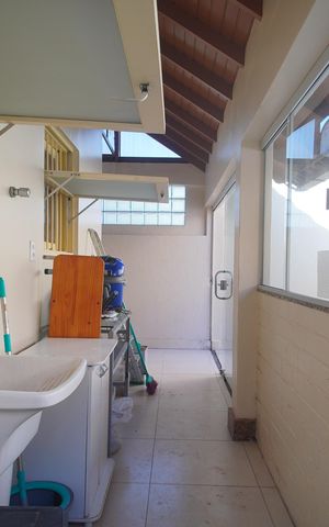 Casa para alugar com 250m², 3 quartos e 2 vagasÁrea de Serviço