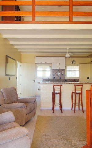 Casa para alugar com 250m², 3 quartos e 2 vagasSala