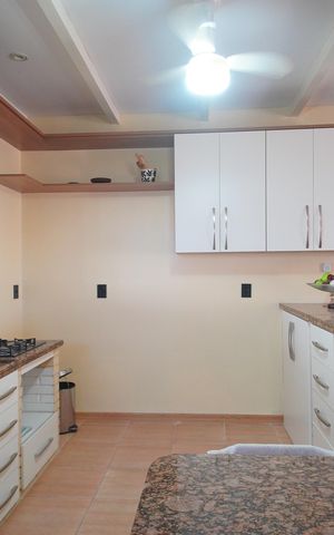 Casa para alugar com 250m², 3 quartos e 2 vagasCozinha