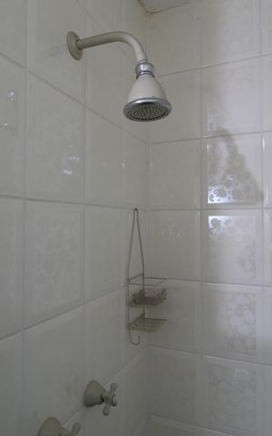 Apartamento à venda com 242m², 4 quartos e 4 vagasBanheiro da Suíte 2