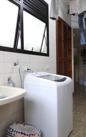 Apartamento à venda com 242m², 4 quartos e 4 vagasÁrea de Serviço