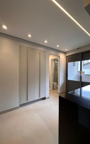 Apartamento à venda com 153m², 3 quartos e 3 vagas Apartamento à venda com 153m², 3 quartos e 3 vagasCozinha