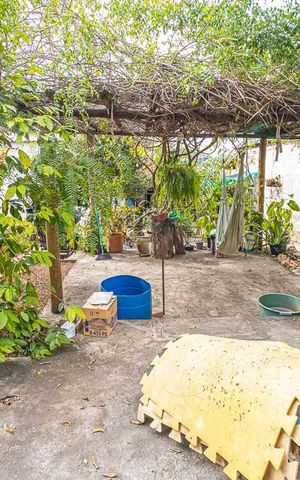 Casa à venda com 360m², 3 quartos e 2 vagas Casa à venda com 360m², 3 quartos e 2 vagasÁrea externa