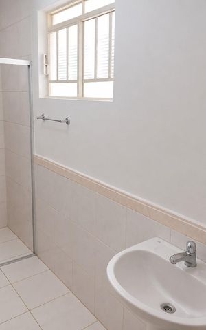 Casa à venda com 128m², 2 quartos e 1 vaga