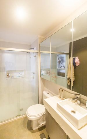 Apartamento à venda com 141m², 2 quartos e 1 vaga Apartamento à venda com 141m², 2 quartos e 1 vagaBanheiro da Suíte