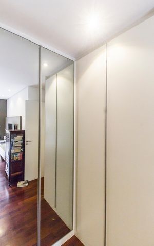 Apartamento à venda com 141m², 2 quartos e 1 vaga Apartamento à venda com 141m², 2 quartos e 1 vagaCloset da suíte