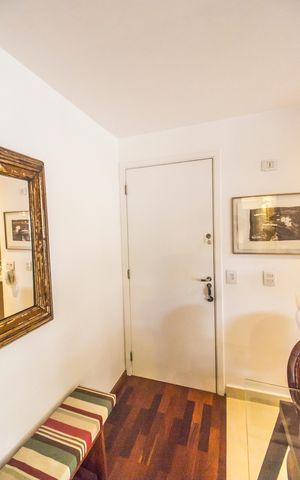 Apartamento à venda com 141m², 2 quartos e 1 vaga Apartamento à venda com 141m², 2 quartos e 1 vagaEntrada