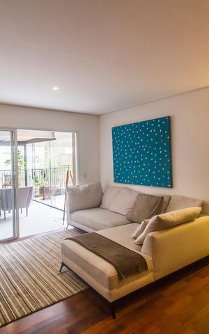 Apartamento à venda com 141m², 2 quartos e 1 vaga Apartamento à venda com 141m², 2 quartos e 1 vagaSala