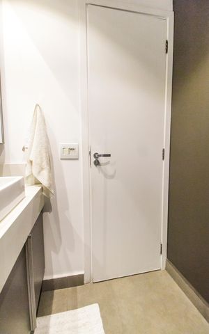 Apartamento à venda com 141m², 2 quartos e 1 vaga Apartamento à venda com 141m², 2 quartos e 1 vagaBanheiro da Suíte