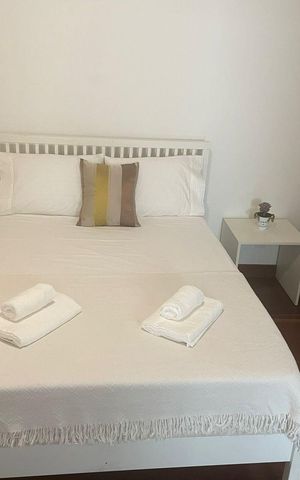 Apartamento à venda com 160m², 4 quartos e 2 vagas Apartamento à venda com 160m², 4 quartos e 2 vagasQuarto