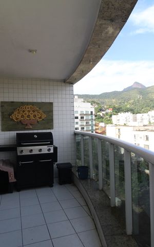 Apartamento à venda com 90m², 3 quartos e 2 vagasSala - Varanda
