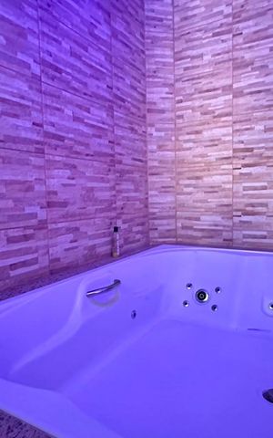 Apartamento à venda com 101m², 3 quartos e 2 vagas Apartamento à venda com 101m², 3 quartos e 2 vagasBanheira de Hidromassagem