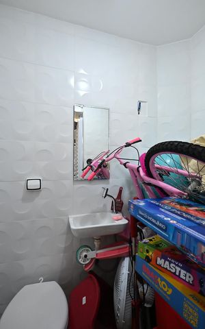 Apartamento para alugar com 70m², 2 quartos e 2 vagasBanheiro de Serviço