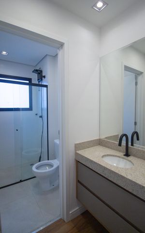 Apartamento para alugar com 62m², 2 quartos e 2 vagas Apartamento para alugar com 62m², 2 quartos e 2 vagasBanheiro