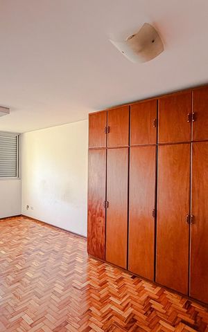 Apartamento à venda com 205m², 4 quartos e 2 vagas Apartamento à venda com 205m², 4 quartos e 2 vagasSuíte