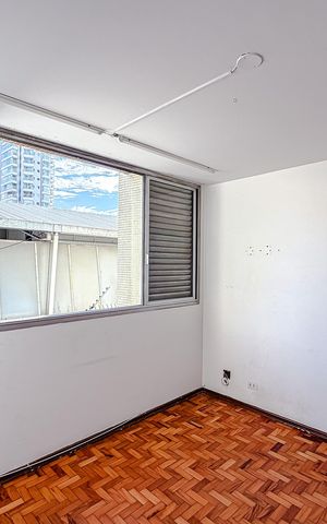 Apartamento à venda com 205m², 4 quartos e 2 vagas Apartamento à venda com 205m², 4 quartos e 2 vagasQuarto 1
