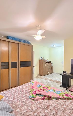 Casa à venda com 221m², 2 quartos e 3 vagas Casa à venda com 221m², 2 quartos e 3 vagasSuíte 2