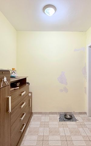 Casa à venda com 221m², 2 quartos e 3 vagas Casa à venda com 221m², 2 quartos e 3 vagasCloset Suíte 2