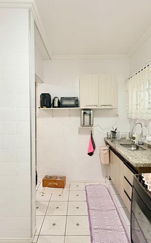 Casa à venda com 221m², 2 quartos e 3 vagas Casa à venda com 221m², 2 quartos e 3 vagasCozinha