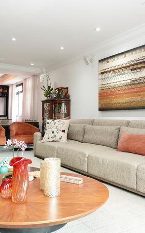 Apartamento à venda com 240m², 4 quartos e 3 vagas Apartamento à venda com 240m², 4 quartos e 3 vagasSala