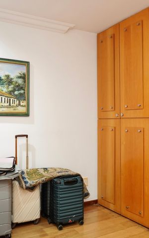 Apartamento à venda com 240m², 4 quartos e 3 vagas Apartamento à venda com 240m², 4 quartos e 3 vagasSuíte 3