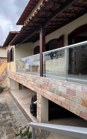 Casa à venda com 85m², 3 quartos e 1 vaga Casa à venda com 85m², 3 quartos e 1 vagaFachada