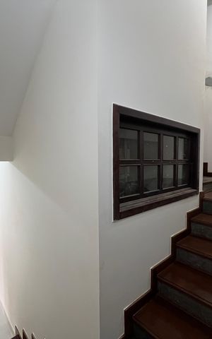 Casa à venda com 85m², 3 quartos e 1 vaga Casa à venda com 85m², 3 quartos e 1 vagaEscada